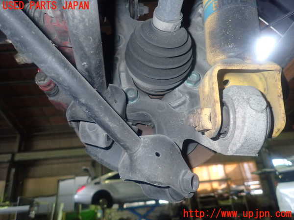 1UPJ-9236564300]アバルト・124スパイダー(NF2EK)右リアナックルハブ 中古_3