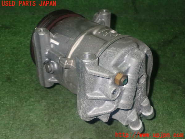 1UPJ-9236566025]アバルト・124スパイダー(NF2EK)エアコンコンプレッサー 中古_3