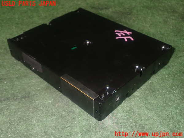 1UPJ-9236566660]アバルト・124スパイダー(NF2EK)TVチューナー 中古_3