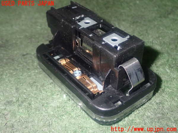 1UPJ-9236566411]アバルト・124スパイダー(NF2EK)ルームランプ1 (1列目真中) 中古_2