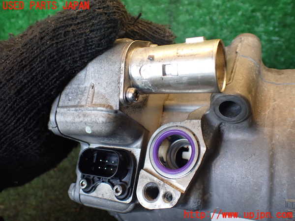 1UPJ-9236586025]ベンツ S400 h(ハイブリッド)(222057)エアコンコンプレッサー 中古_3