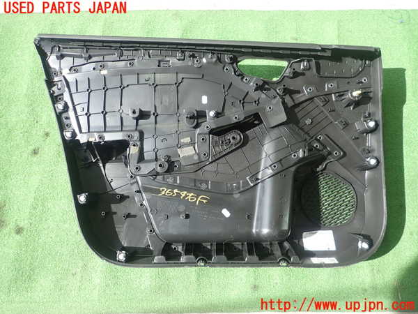 1UPJ-9236591234]ルノー・ルーテシア(クリオ)(BJAH5H)右前ドア内張り 中古_3