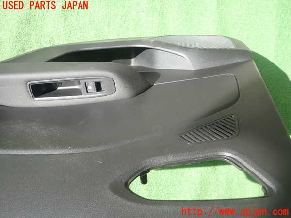 1UPJ-9236591294]ルノー・ルーテシア(クリオ)(BJAH5H)右後ドア内張り 中古_2