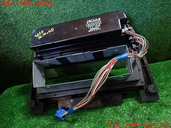 1UPJ-9236606066]ジャガー・XKシリーズ(J413A)エアコンスイッチ1 中古_3