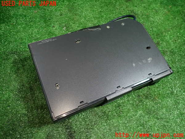 1UPJ-9236606505]ジャガー・XKシリーズ(J413A)CDチェンジャー 中古_3