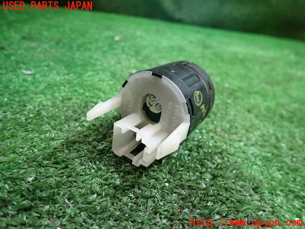 1UPJ-9236606308]ジャガー・XKシリーズ(J413A)スイッチ3 (給油口、トランク) 中古_2