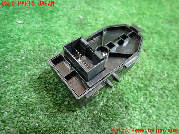 1UPJ-9236606240]ジャガー・XKシリーズ(J413A)右パワーウィンドウスイッチ 中古_2