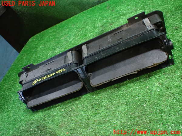 1UPJ-9236607528]ジャガー・XKシリーズ(J413A)エアコン吹き出し口3 (真中) 中古_2