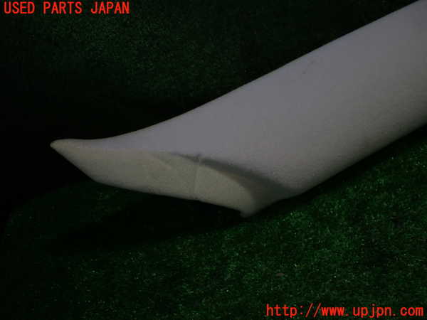 1UPJ-9236607655]ジャガー・XKシリーズ(J413A)右フロントピラートリム 中古_3