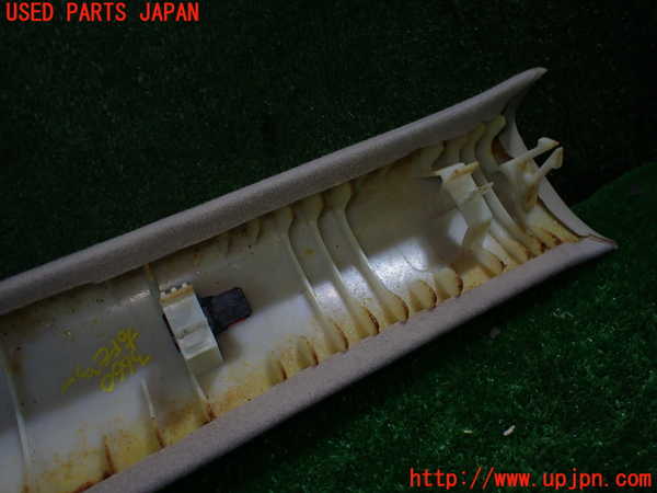 1UPJ-9236607655]ジャガー・XKシリーズ(J413A)右フロントピラートリム 中古_4