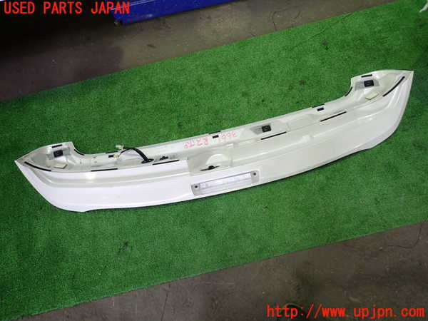 1UPJ-9236611520]アルファード(AGH30W)リアスポイラー 中古_4