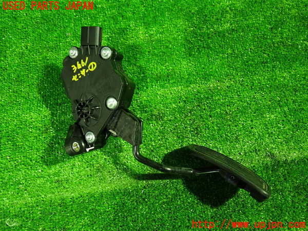 1UPJ-9236616381]アルファード(AGH30W)センサー1 (アクセルペダル) 中古_3