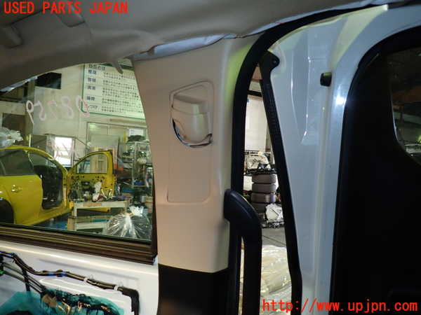 1UPJ-9236617665]アルファード(AGH30W)右センターピラートリム 中古_2