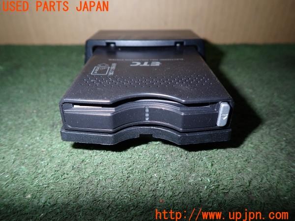 3UPJ=9236620503]ベンツ CLS350 ブルーエフィシェンシーAMGスポーツパッケージ(218359 C218)前期 純正ビルトイン EP-9U49N ETC車載器 中古_3