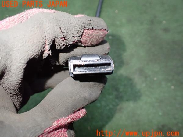 3UPJ=9236620550]ベンツ CLS350(218359 C218)前期 純正 A0018278404 メディアインターフェースケーブル ipod iPhone接続ケーブル 中古_3