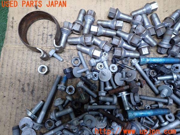 3UPJ=9236620720]ベンツ CLS350 ブルーエフィシェンシーAMGスポーツパッケージ(218359 C218)前期 ネジ・ナット・ステー類 セット ジャンク_5