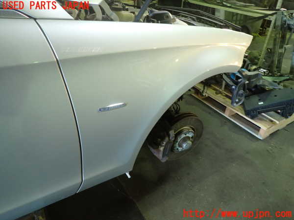 1UPJ-9236621080]ベンツ CLS350 C218(218359)右前フェンダー 中古_2