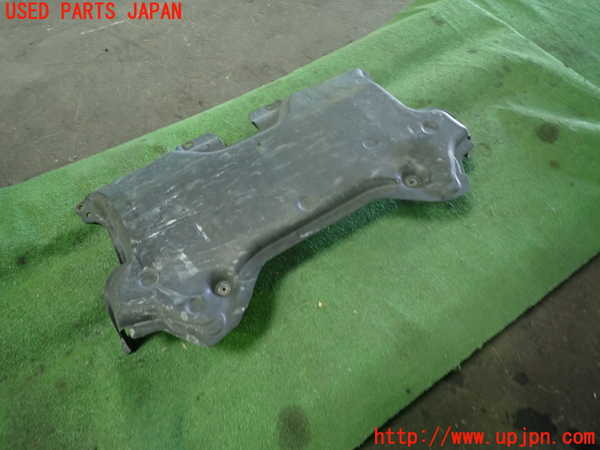 1UPJ-9236622170]ベンツ CLS350 C218(218359)エンジンアンダーカバー 中古_2