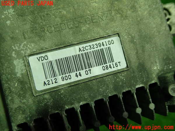 1UPJ-9236626629]ベンツ CLS350 C218(218359)モニター 中古_3