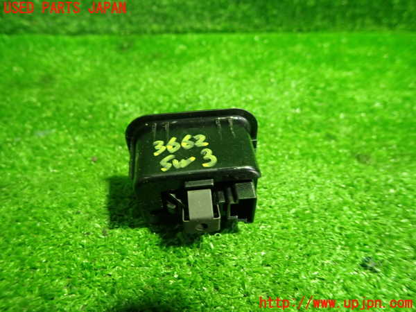 1UPJ-9236626308]ベンツ CLS350 C218(218359)スイッチ3(トランク) 中古_3