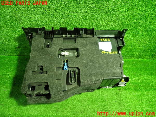 1UPJ-9236627516]ベンツ CLS350 C218(218359)グローブボックス1 中古_3