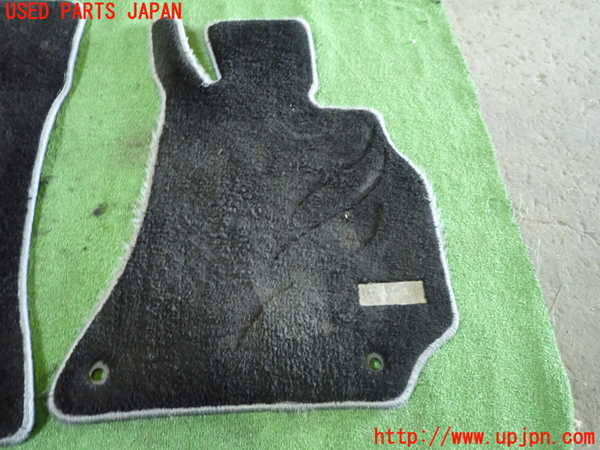 1UPJ-9236627800]ベンツ CLS350 C218(218359)フロアマット 中古_2