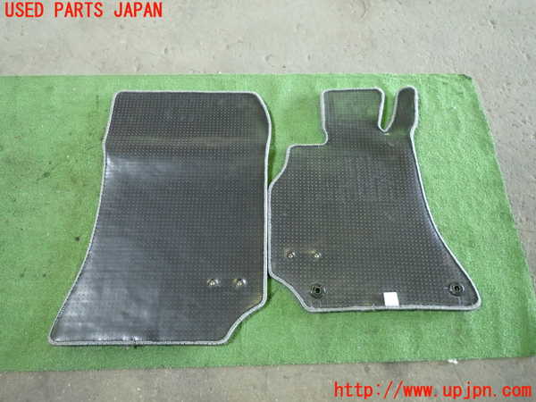 1UPJ-9236627800]ベンツ CLS350 C218(218359)フロアマット 中古_4