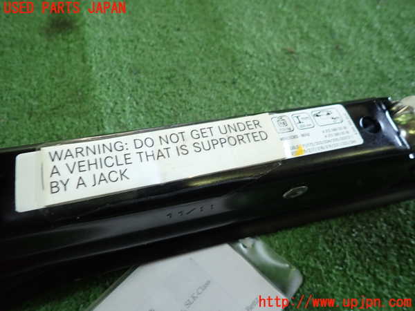 1UPJ-9236627805]ベンツ CLS350 C218(218359)車載工具 中古_2