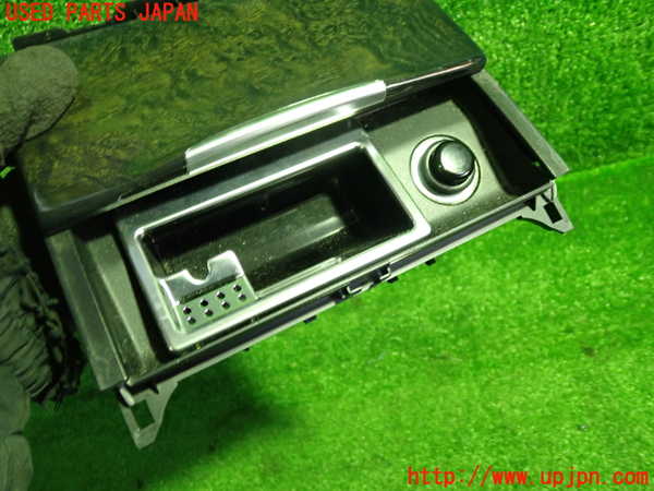 1UPJ-9236627821]ベンツ CLS350 C218(218359)灰皿1 中古_2