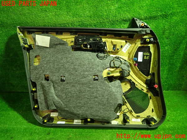 1UPJ-9236621234]ベンツ CLS350 C218(218359)右前ドア内張り 中古_3