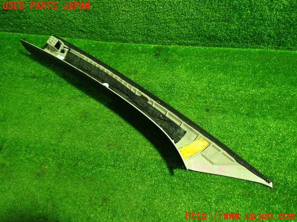 1UPJ-9236627655]ベンツ CLS350 C218(218359)右フロントピラートリム 中古_3