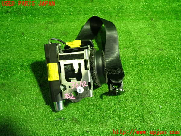 1UPJ-9236627155]ベンツ CLS350 C218(218359)右2列目シートベルト 中古_2