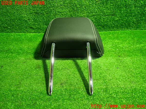 1UPJ-9236627150]ベンツ CLS350 C218(218359)右2列目ヘッドレスト 中古_3