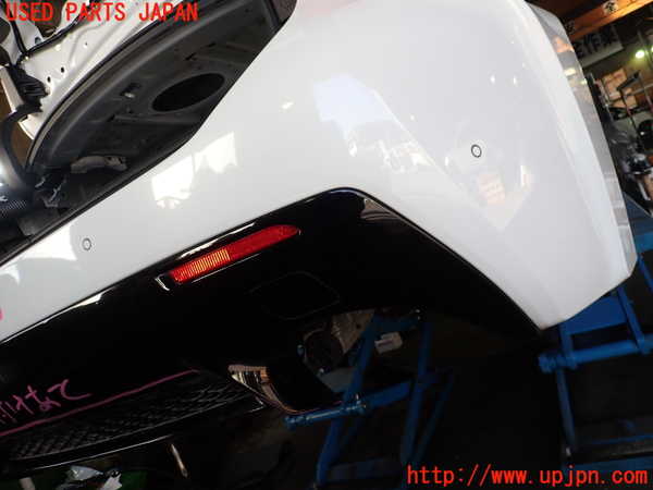 1UPJ-9236641610]レクサス・RC F(USC10)リアバンパー 中古_3