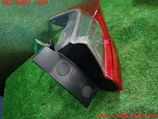 1UPJ-9236641530]レクサス・RC F(USC10)右テールランプ 中古_2