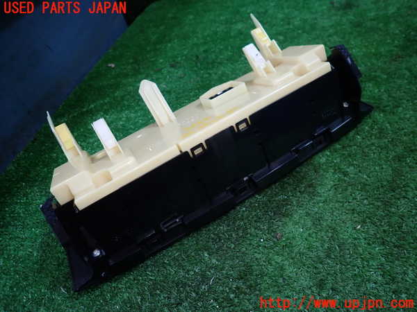 1UPJ-9236646066]レクサス・RC F(USC10)エアコンスイッチ1 中古_4