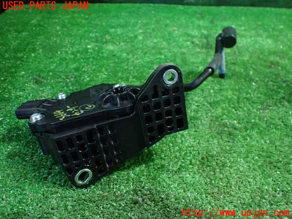 1UPJ-9236646382]レクサス・RC F(USC10)センサー2 (アクセルペダル) 中古_3