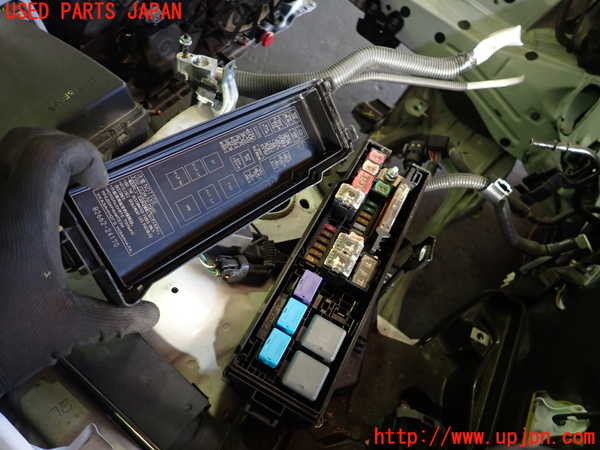 1UPJ-9236646742]レクサス・RC F(USC10)ヒューズボックス2 中古_2