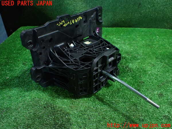1UPJ-9236647555]レクサス・RC F(USC10)ATシフトレバー 中古_3