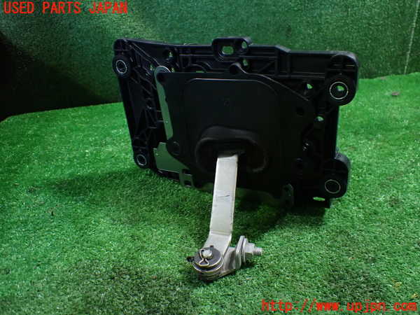 1UPJ-9236647555]レクサス・RC F(USC10)ATシフトレバー 中古_4