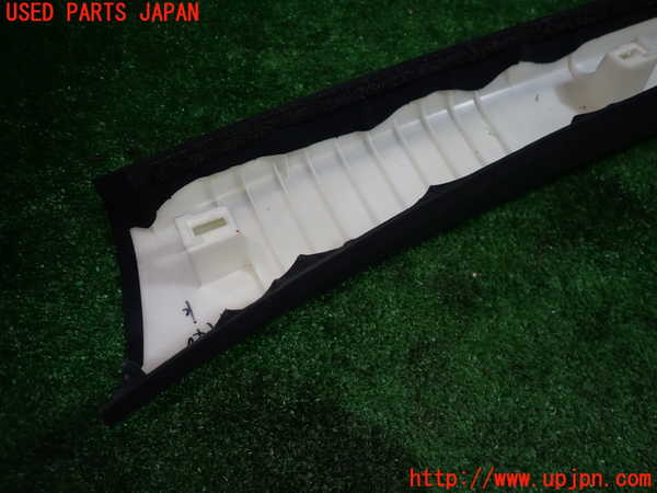 1UPJ-9236647655]レクサス・RC F(USC10)右フロントピラートリム 中古_5