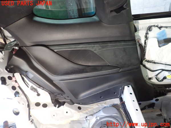 1UPJ-9236647680]レクサス・RC F(USC10)左リアピラートリム 中古_4