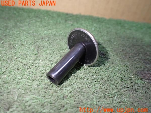 3UPJ=9236650652]BMW ミニ クーパーS ジョンクーパーワークストリム(XR20MW F56)LCI2 純正 ドアロックキャップ 1本 中古_2