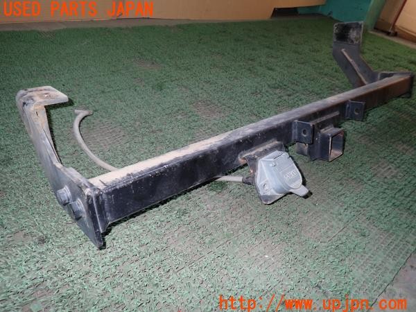 3UPJ=9236660043]ハイエースワゴン(KZH100G)社外 ヒッチメンバー トレーラーヒッチ 7極ヒッチコンセント付き 中古_2
