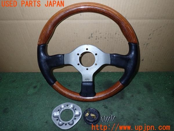3UPJ=9236660617]ハイエースワゴン(KZH100G)MOMO FIGHTER モモ ファイター ステアリング ウッド レザー 350mm 中古_2