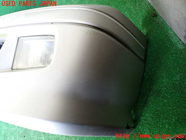 1UPJ-9236661010]ハイエースワゴン100系(KZH100G)フロントバンパー 中古_2