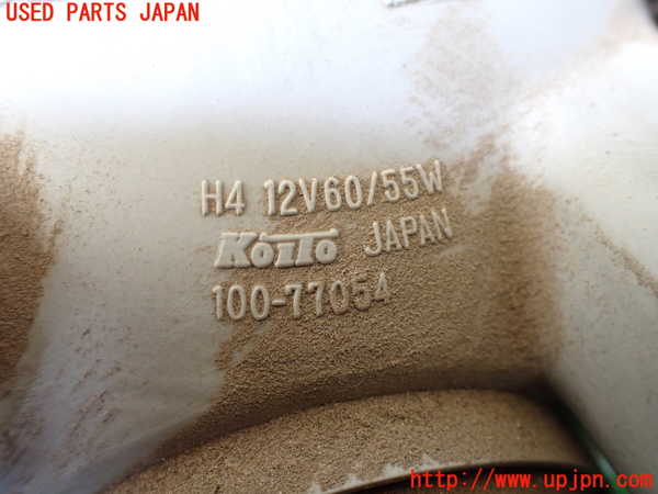1UPJ-9236661130]ハイエースワゴン100系(KZH100G)右ヘッドライト ハロゲン 中古_4