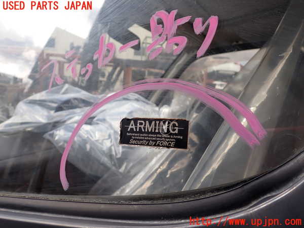 1UPJ-9236661260]ハイエースワゴン100系(KZH100G)左前ドア 中古_3