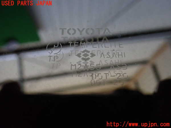 1UPJ-9236661370]ハイエースワゴン100系(KZH100G)右サイドセンターガラス 中古 ASAHI M2A55_3