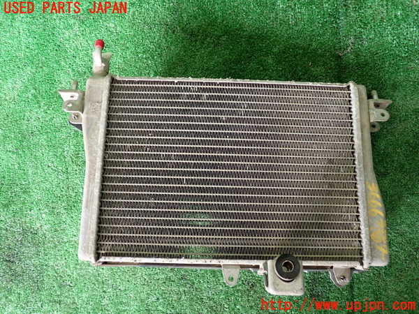 1UPJ-9236662323]ハイエースワゴン100系(KZH100G)ラジエーター3 中古_2